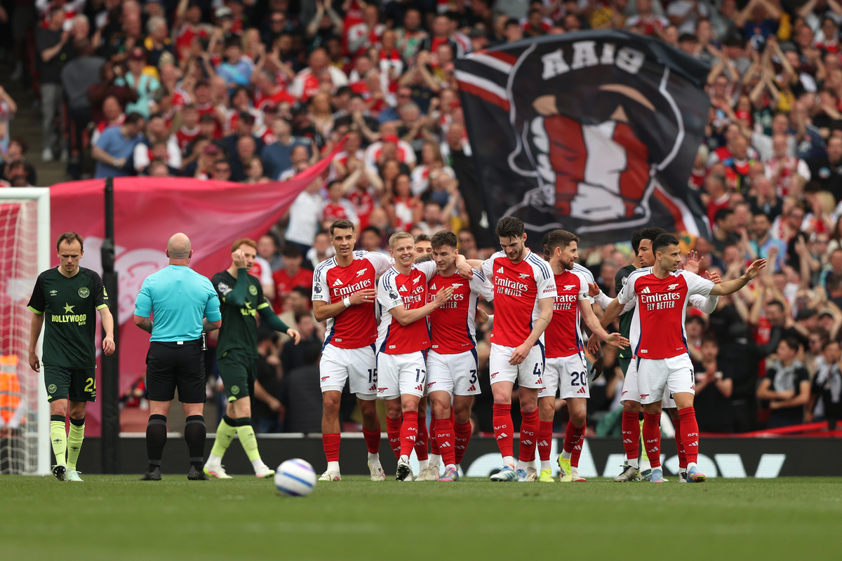 美记：步行者对独行侠中锋加福德很感兴趣