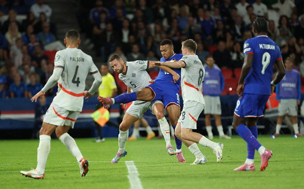 帕拉迪诺：上场联赛表现太差，踢切尔西我们必须重新证明自己