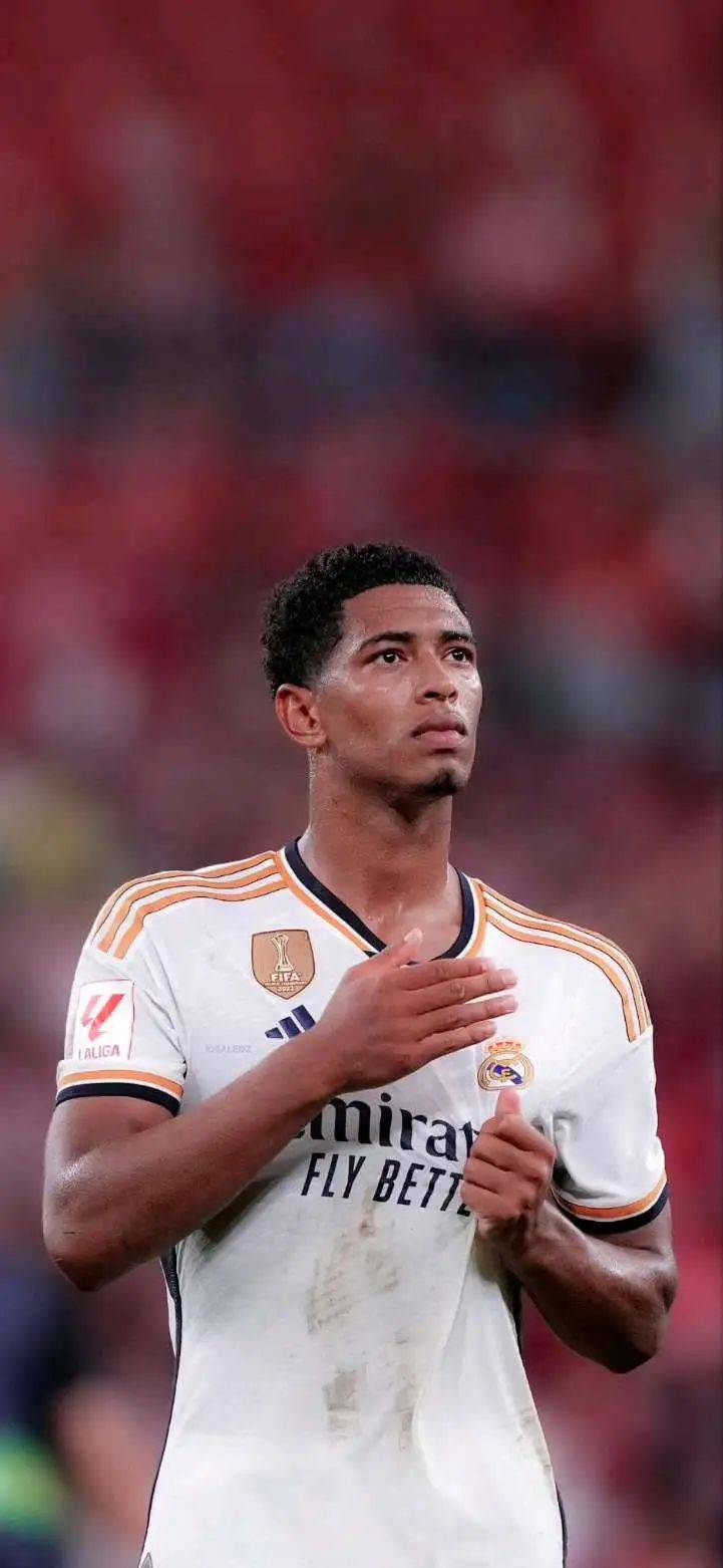 20岁零205天，伊尔迪兹成为尤文历史上最年轻的百场先生