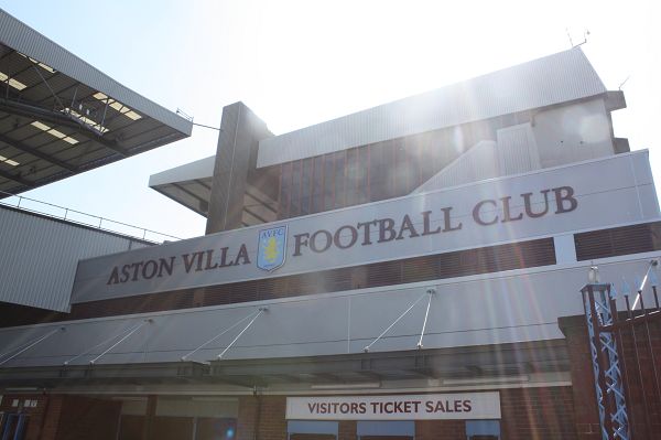 CBA：青岛队强势发挥 主场击败上海