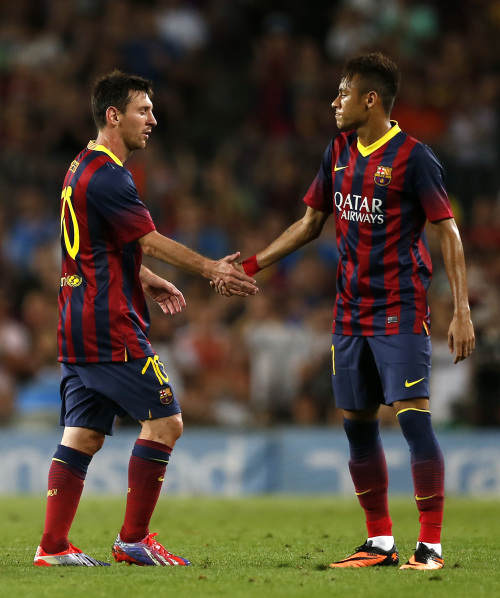 篮球勇士替补球员表现优异