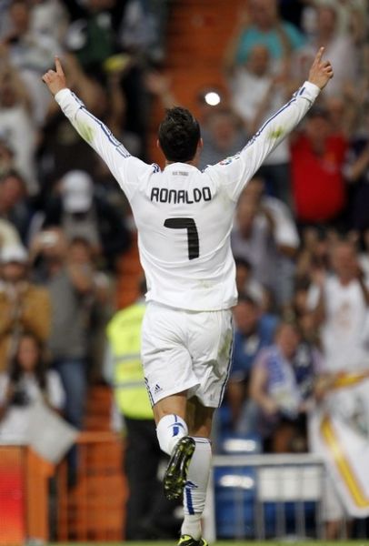 中超或将迎来解散潮，记者曝严重欠薪隐忧，梅州客家有望成最大赢家