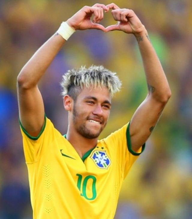 张外龙：曾跟球迷承诺一定会回到重庆；跪谢最努力的球员们