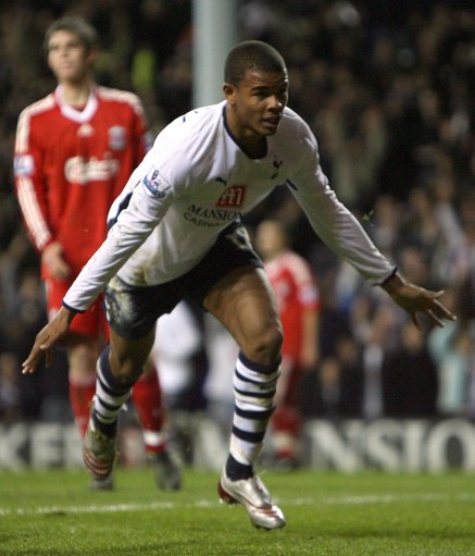 全市场报道哈列巴什维利：模板罗伯逊，皇萨与利物浦在关注他