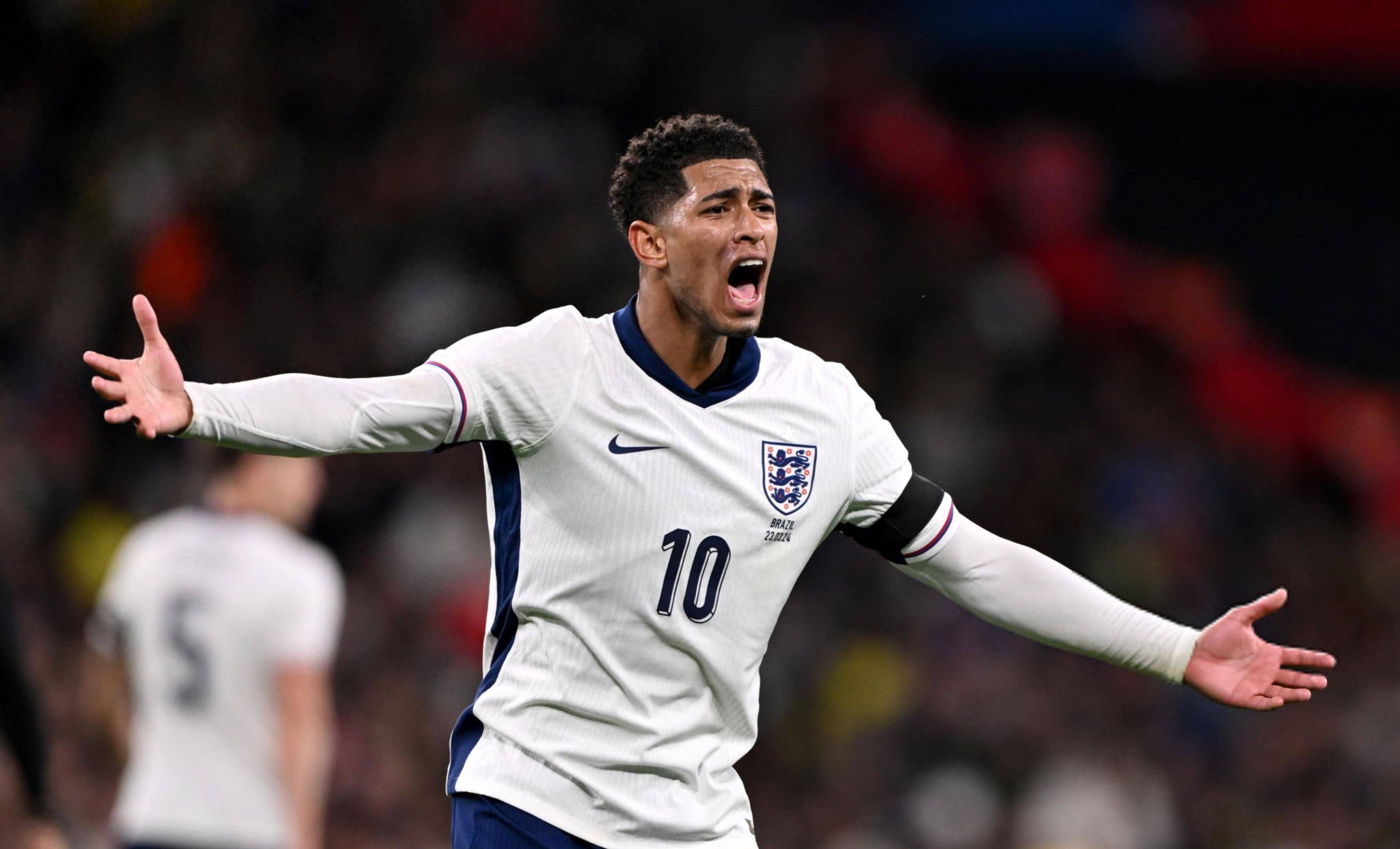 汉堡官方：格拉策尔右大腿肌肉纤维撕裂，将缺阵今年剩余比赛